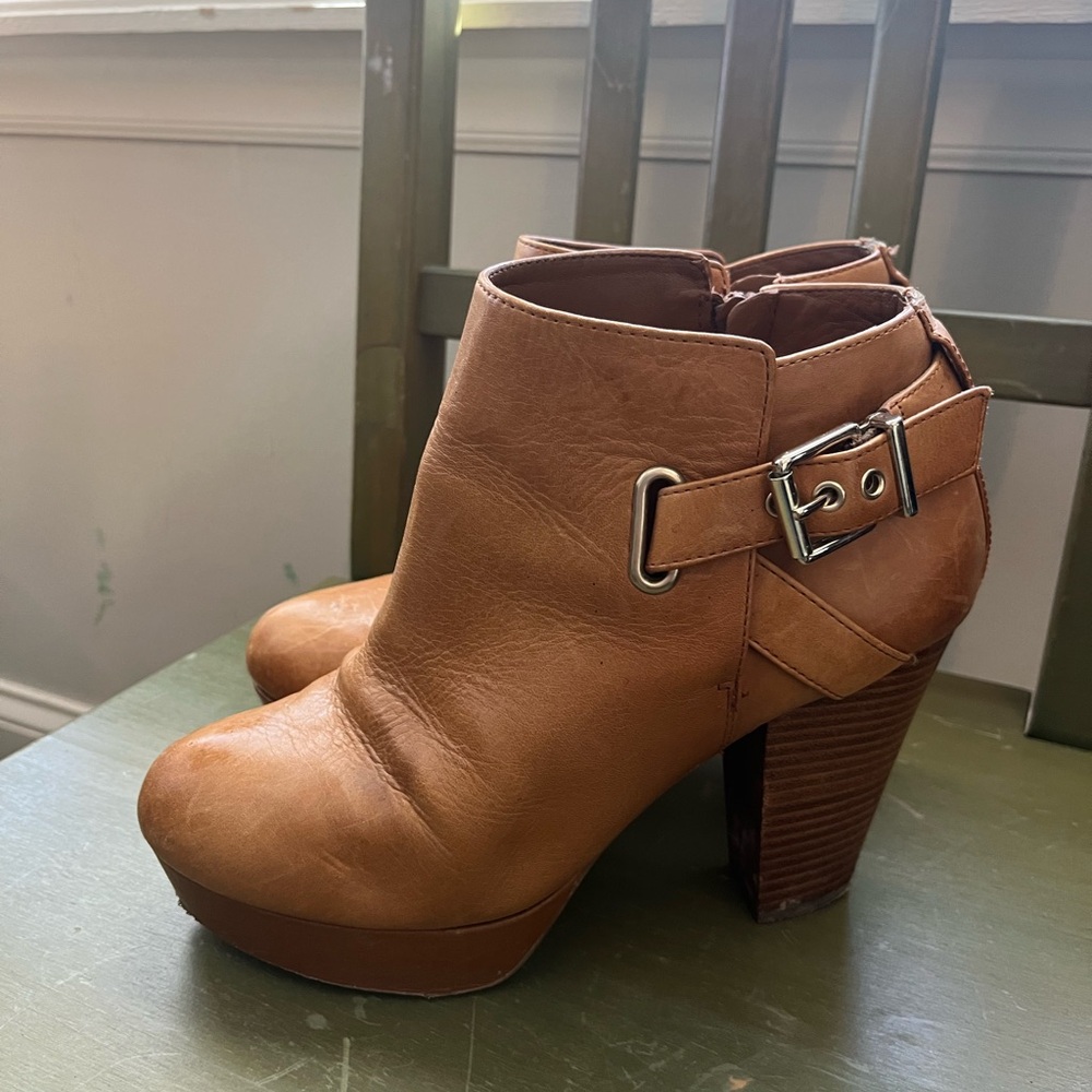 Women’s Tan Leather Ankle Boots 6.5